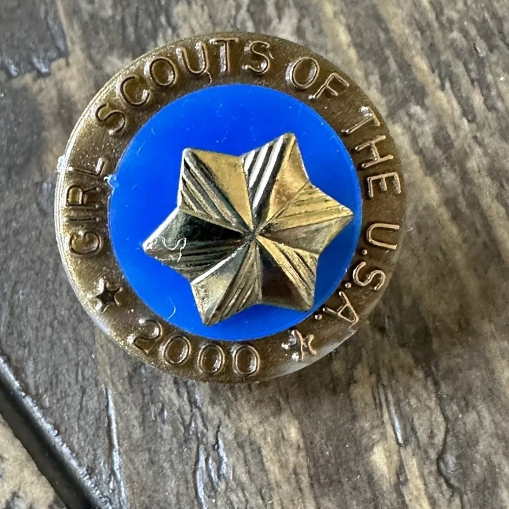 Vtg Girl Scout Membership Star Pin Special Year 2000 Millennium Disc Backing 7$
